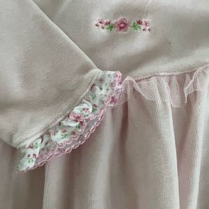 Kissy kissy velour footie